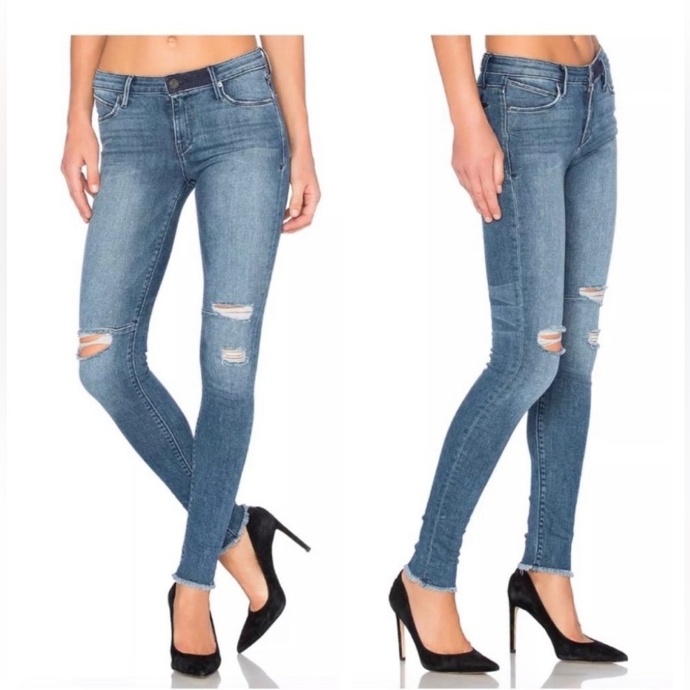 RtA (road to awe) icon high rise distressed size 25 jeans